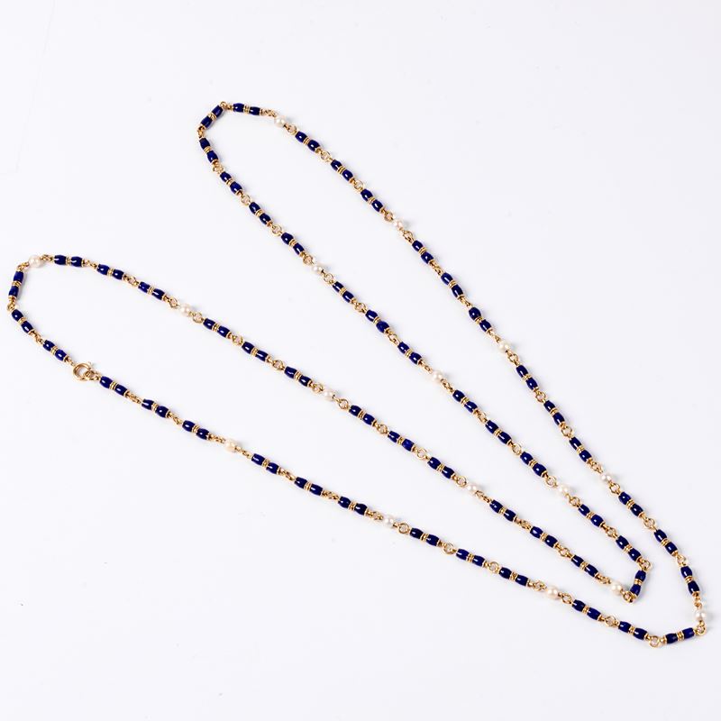 Lunga Collana in Oro Giallo 18kt, Smalti e Piccole Perle