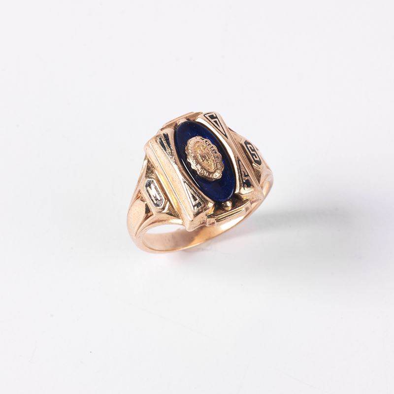 Anello in Oro Giallo a Basso Titolo e Smalto