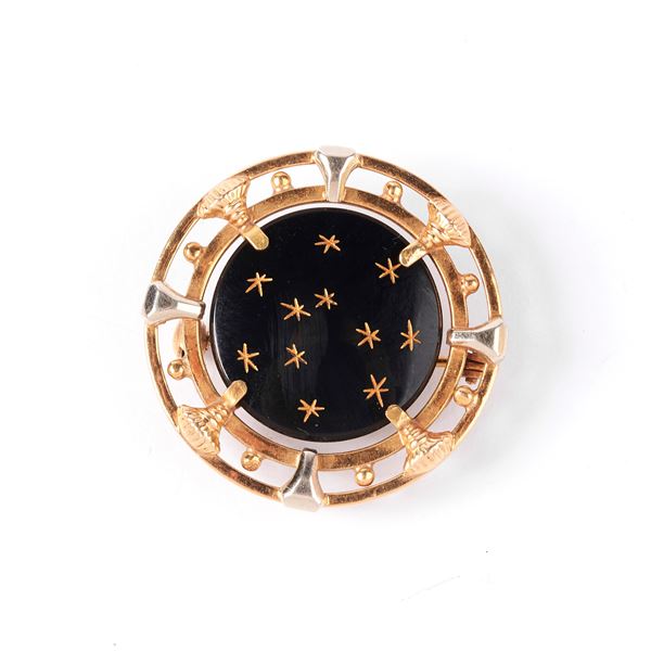 



SPILLA IN ORO GIALLO 18 KT E ONICE 
