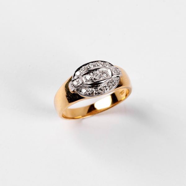 



ANELLO IN ORO GIALLO 18 KT E DIAMANTI