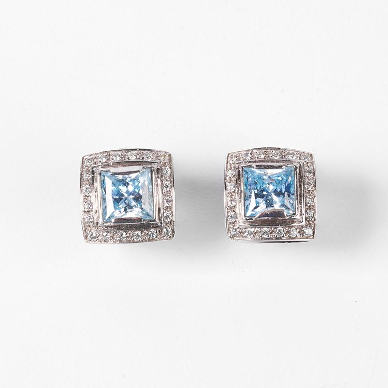 PAIO DI ORECCHINI IN ORO BIANCO 18KT