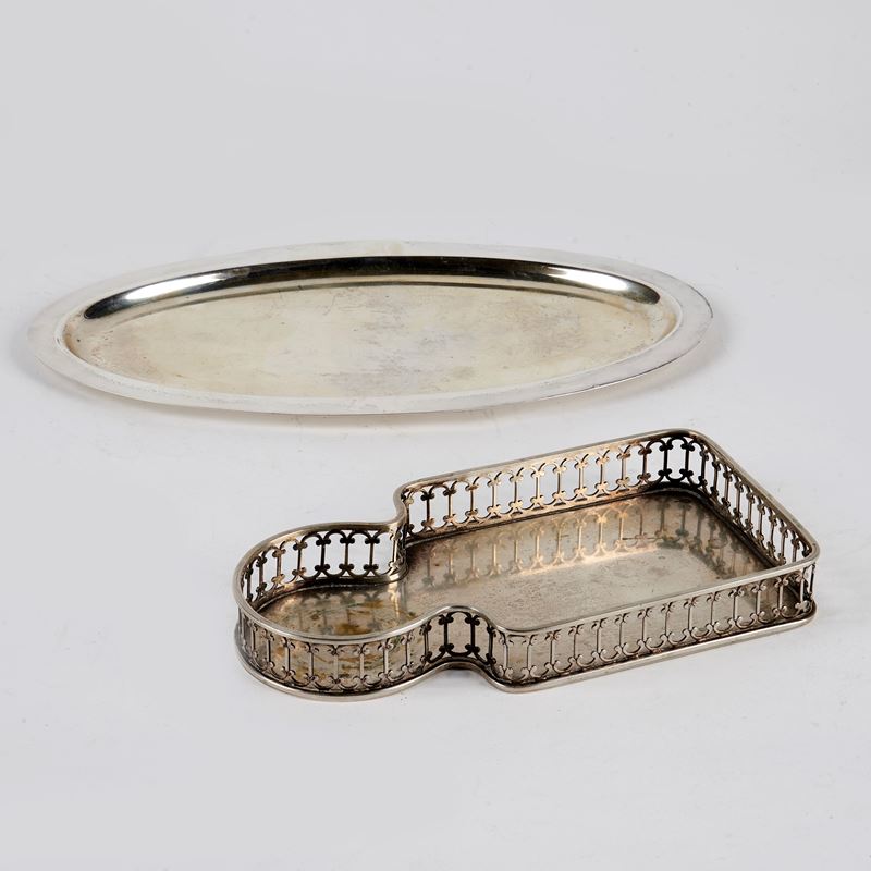 VASSOIETTO PORTA BICCHIERI E VASSOIETTO OVALE, SEC. XX