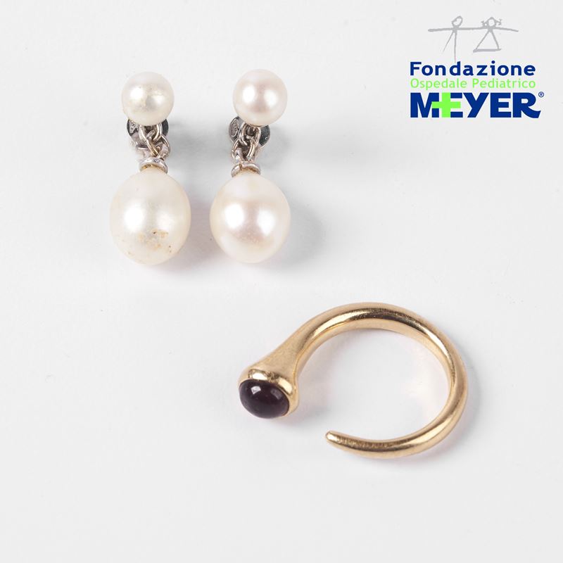 PAIO DI ORECCHINI IN ORO BIANCO 18KT E PERLE