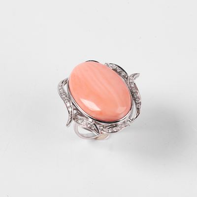 Anello in Oro Bianco 18kt, Diamanti e Corallo