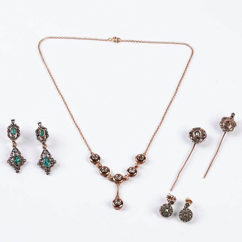 Collana Girocollo in Oro a Basso Titolo e Diamanti