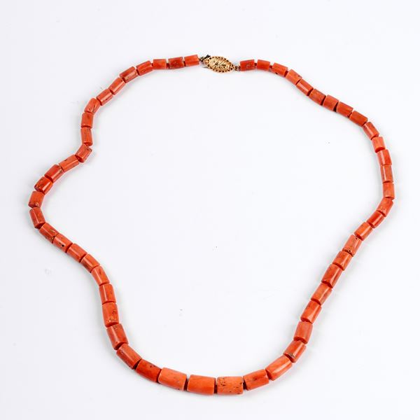 



COLLANA IN CORALLO BAMB&Ugrave;