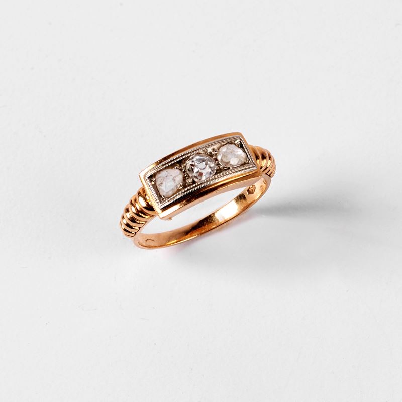 ANELLO IN ORO GIALLO 18KT E DIAMANTI