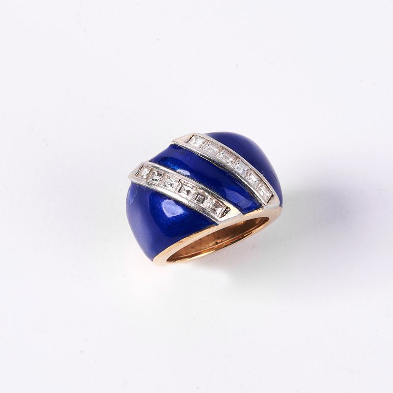 ANELLO IN ORO 18KT, DIAMANTI E SMALTO