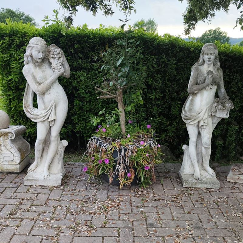 Coppia di Sculture, Sec. XX