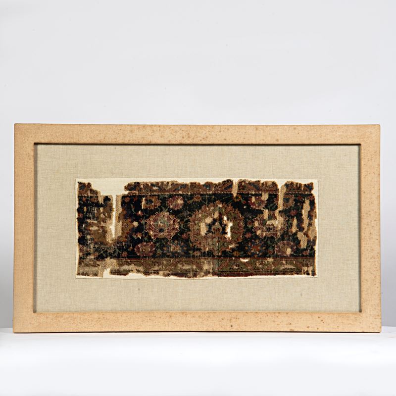 Frammenti di tappeti, sec. XIX, cm 42x83 e cm 27x65