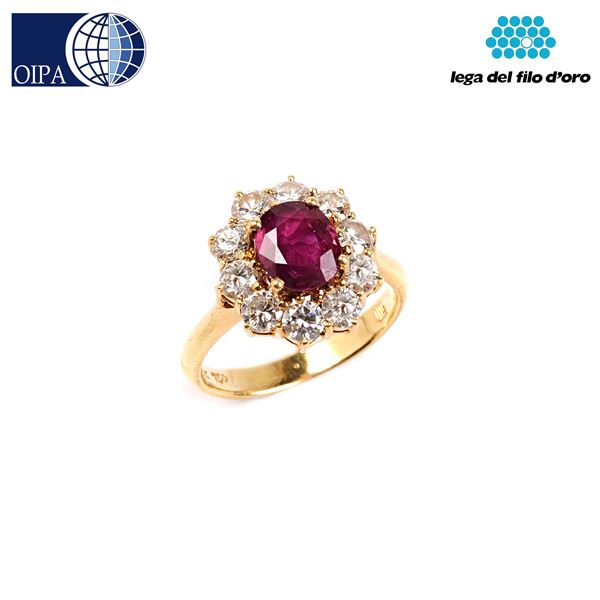 



ANELLO IN ORO GIALLO 18KT, DIAMANTI E RUBINO