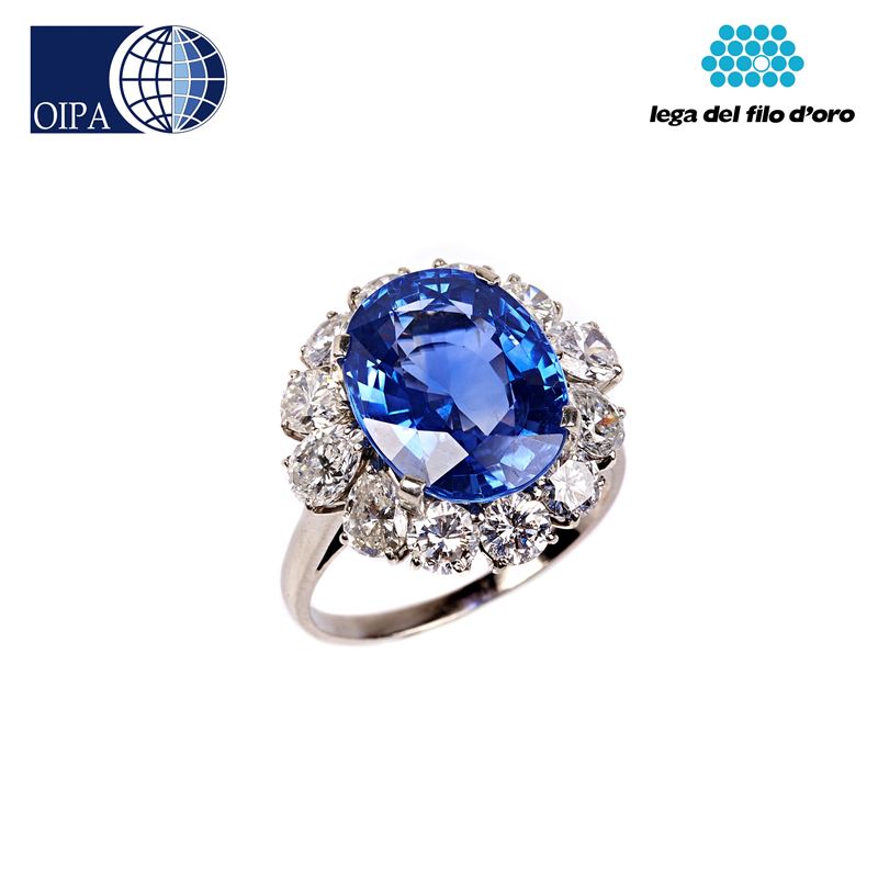 BULGARI, ANELLO IN PLATINO, ZAFFIRO E DIAMANTI