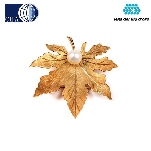 



SPILLA IN ORO GIALLO 14KT&nbsp; E PERLA