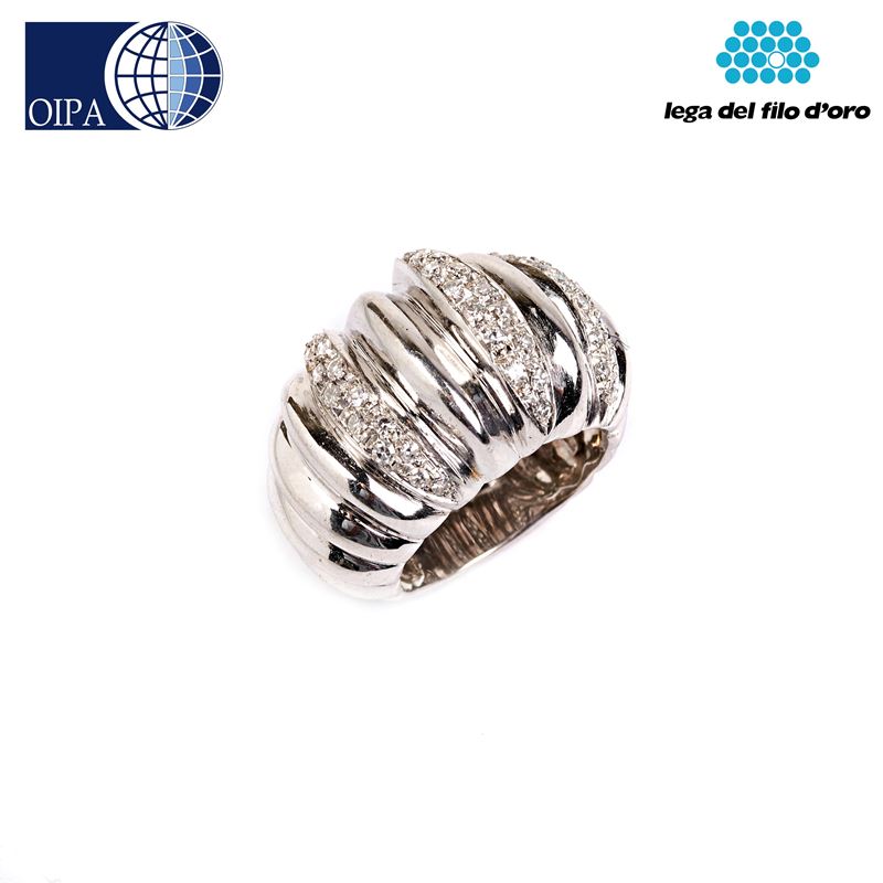 Anello in Oro Bianco 18kt e Diamanti