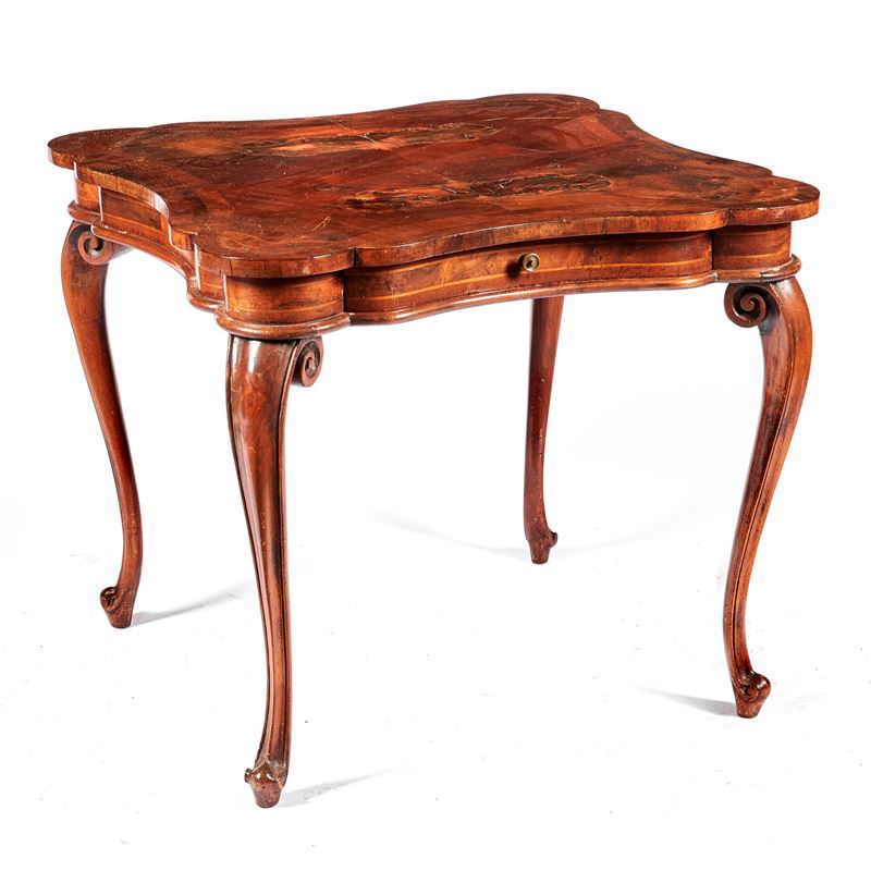 Tavolo da gioco, in stile Settecento