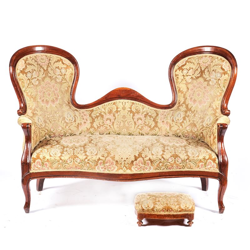 Divano e panchetto, sec. XIX