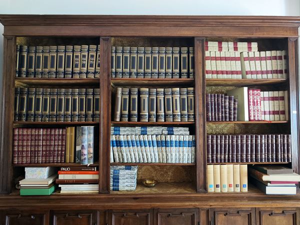



Quarantasei volumi Treccani, Cento volumi tra enciclopedie e varie