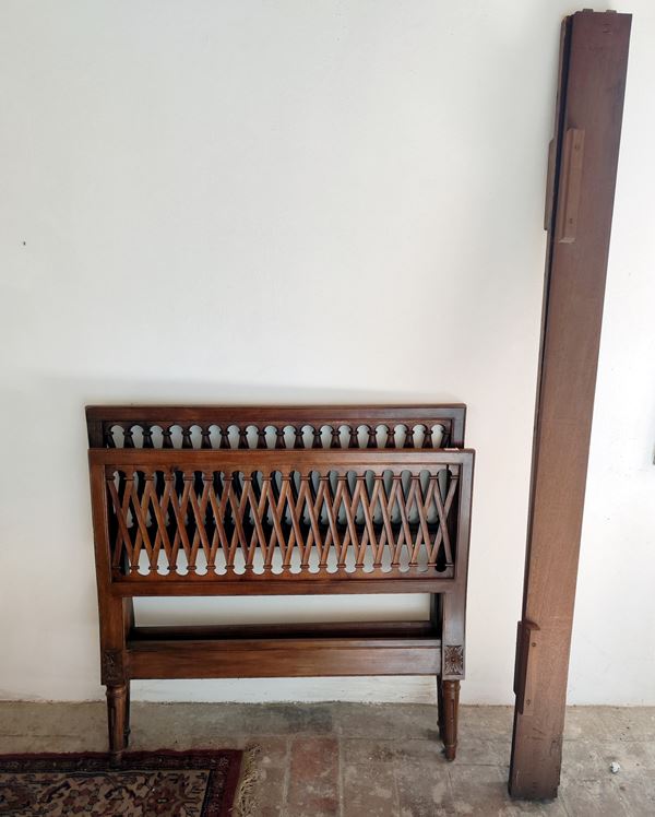 



Lettino singolo, sec. XX  - Asta Mobili, arredi ed oggetti d'arte - Poggio Bracciolini Casa d'Aste