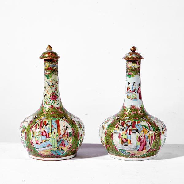 



Coppia di vasi a collo lungo, arte orientale, sec. XX