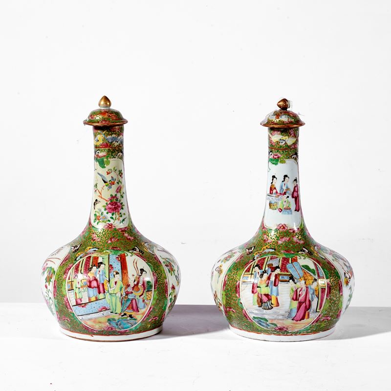 Coppia di vasi a collo lungo, arte orientale, sec. XX