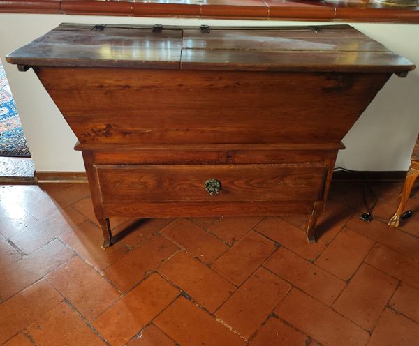 



Madia, sec. XIX   - Asta Mobili, arredi ed oggetti d'arte - Poggio Bracciolini Casa d'Aste