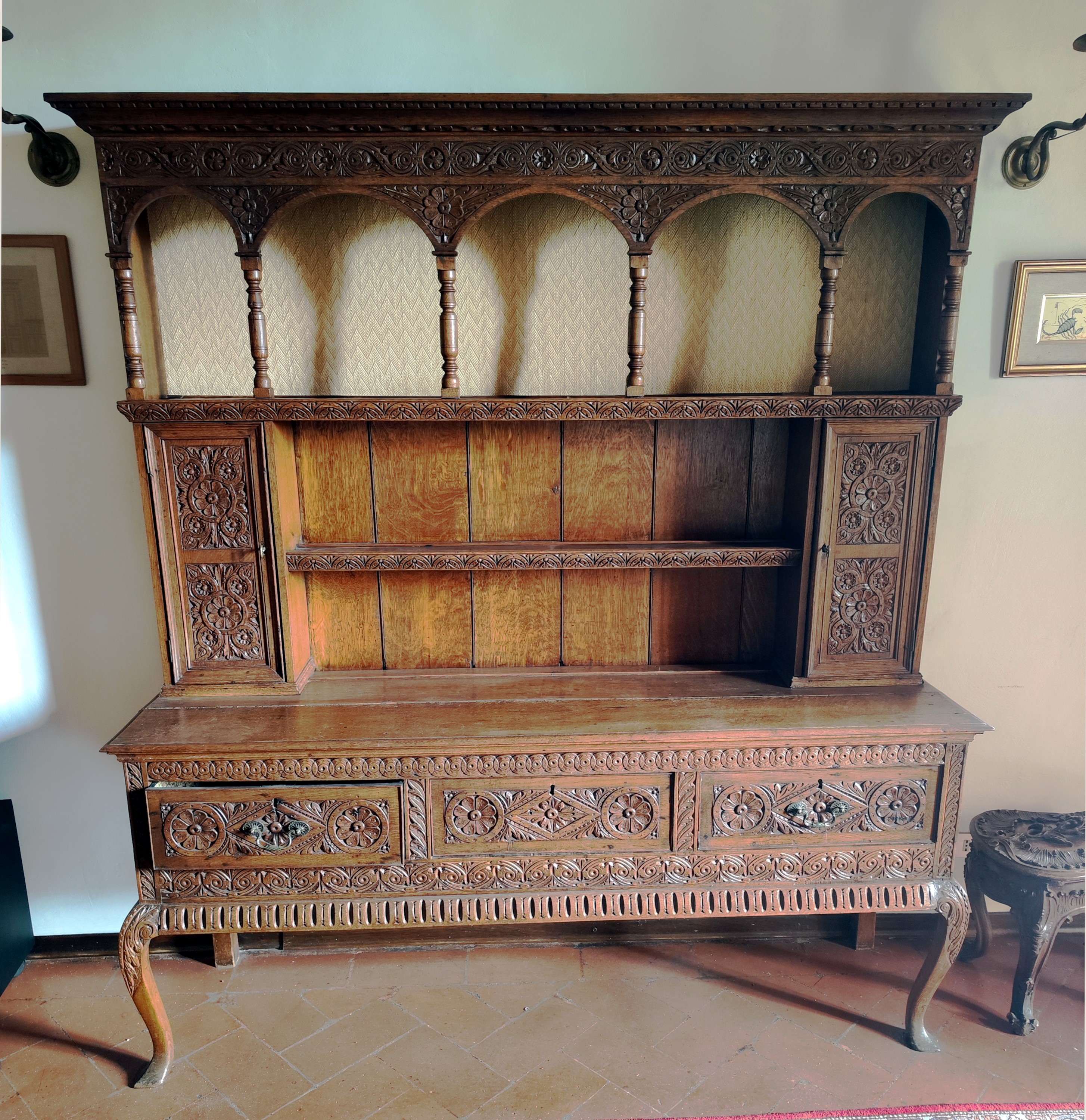 Credenza, Inghilterra, Inizi sec.XX