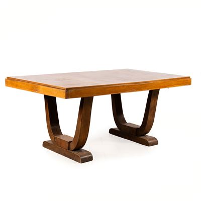 Tavolo art déco, noce, gambe a vaso e piedi a mensola