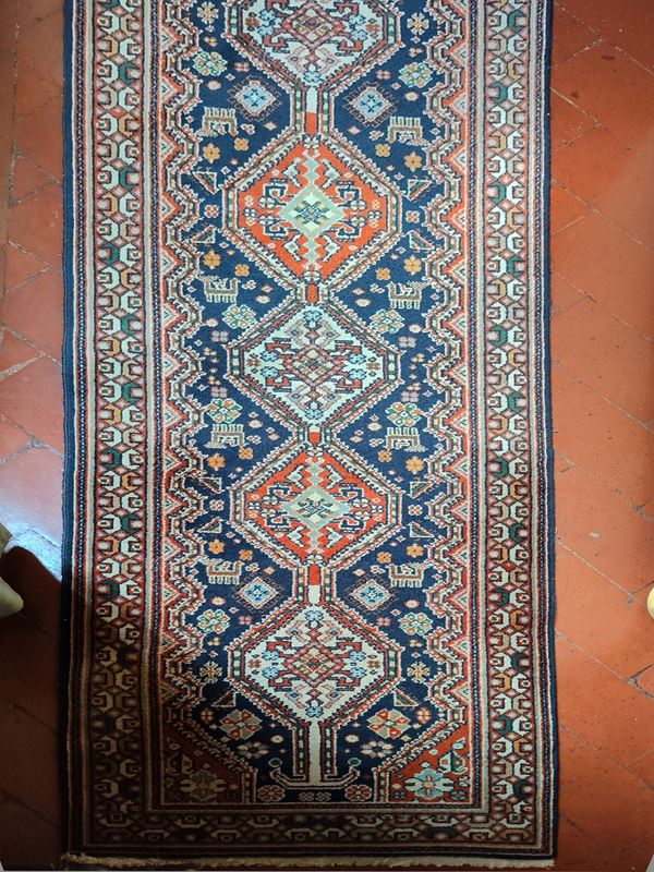 



Galleria persiana, sec. XX  - Asta Mobili, arredi ed oggetti d'arte - Poggio Bracciolini Casa d'Aste