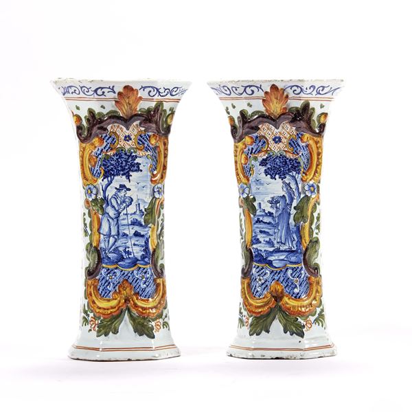 



Coppia di vasi, Delft, sec. XIX