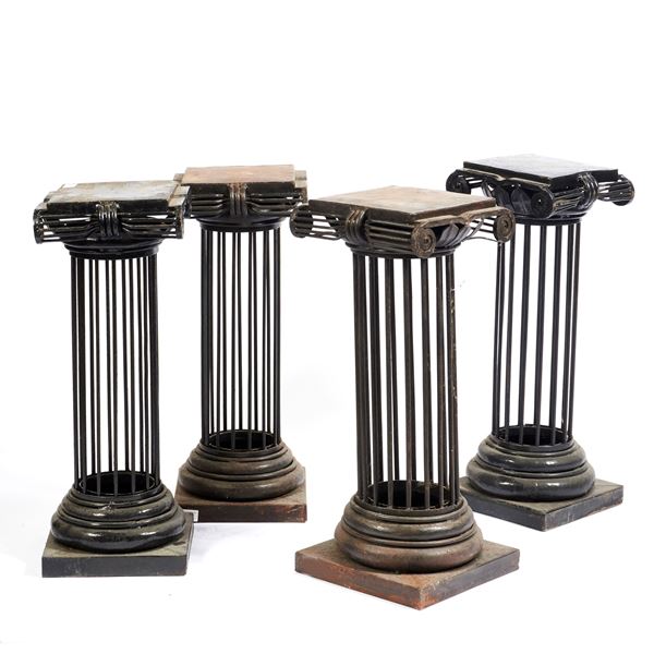 



Due coppie di colonne reggi vaso, sec. XX