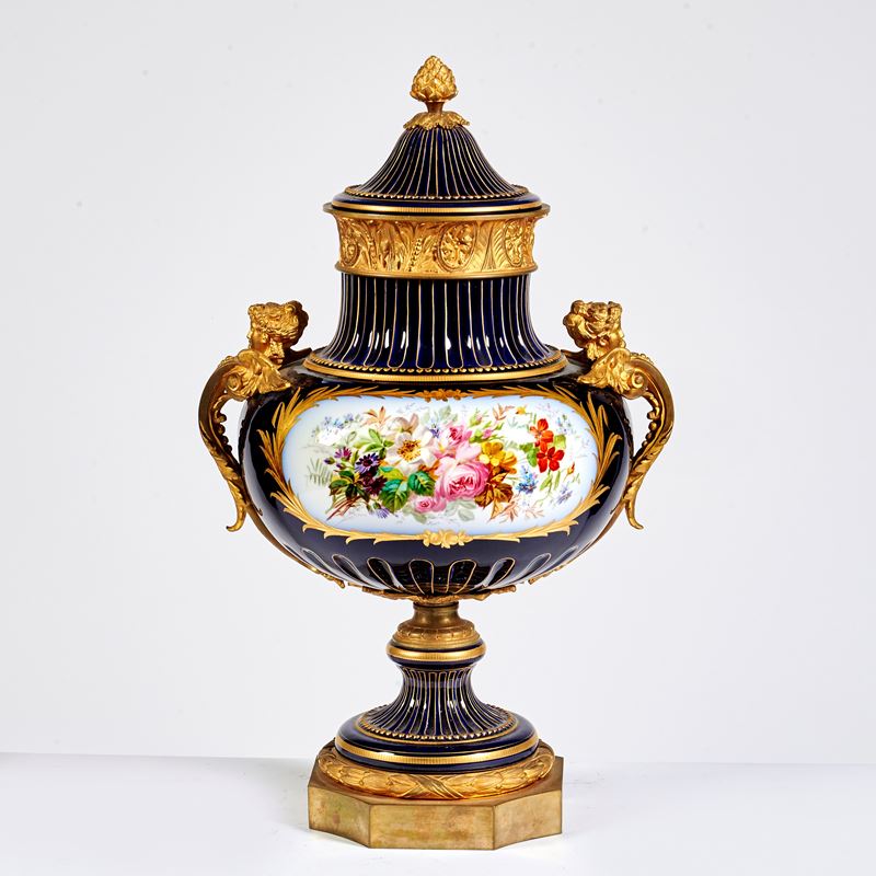 Vaso, in stile francese del Settecento, sec. XX