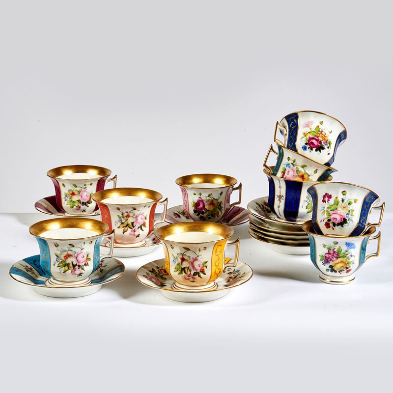 Dieci tazze con piattino, sec. XX