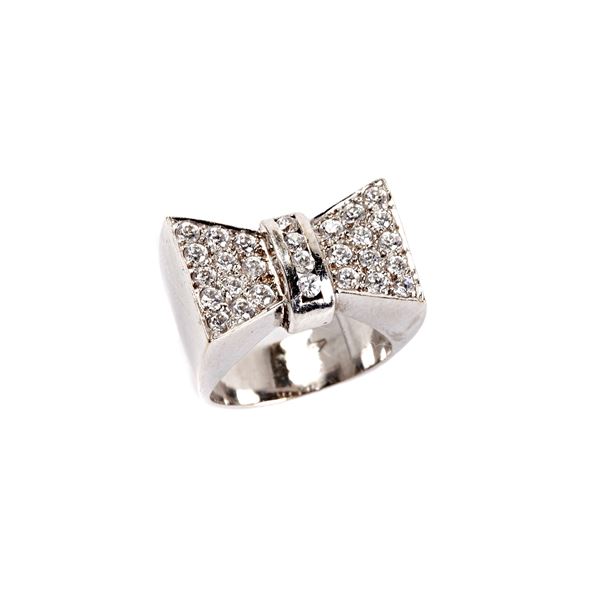 



ANELLO IN ORO BIANCO 18KT E PIETRE