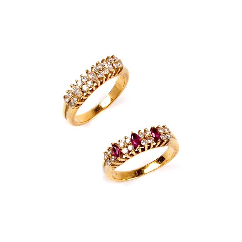 Due Anelli in Oro Giallo 18kt, Diamanti e Rubini