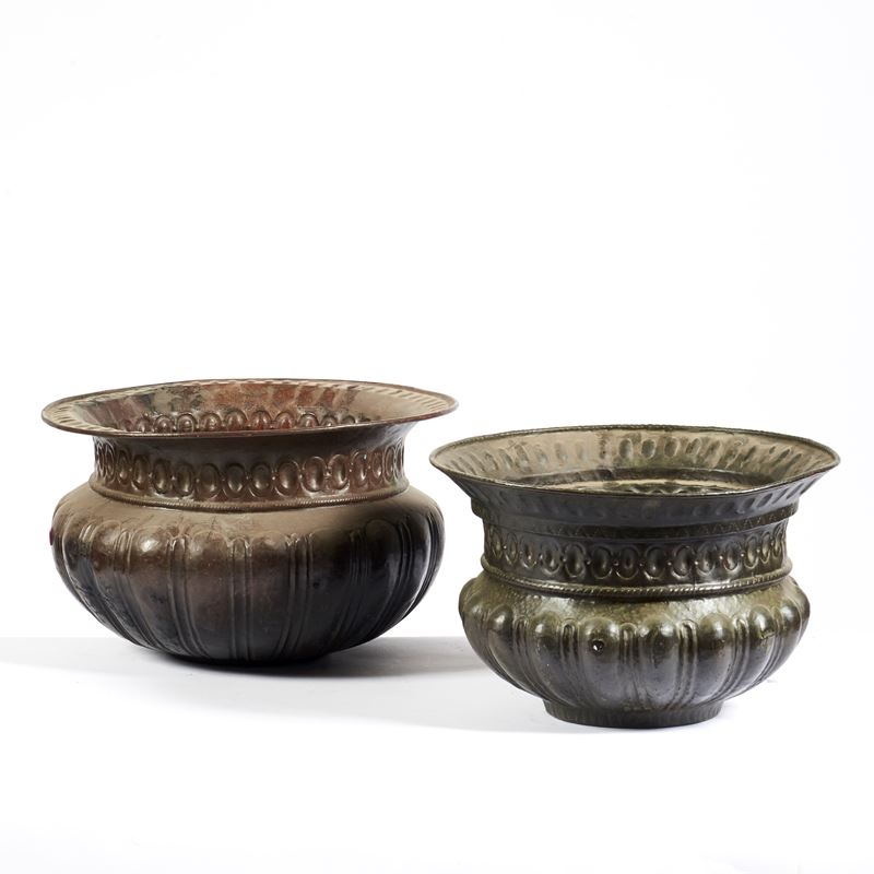 Due cachetpot, sec. XIX