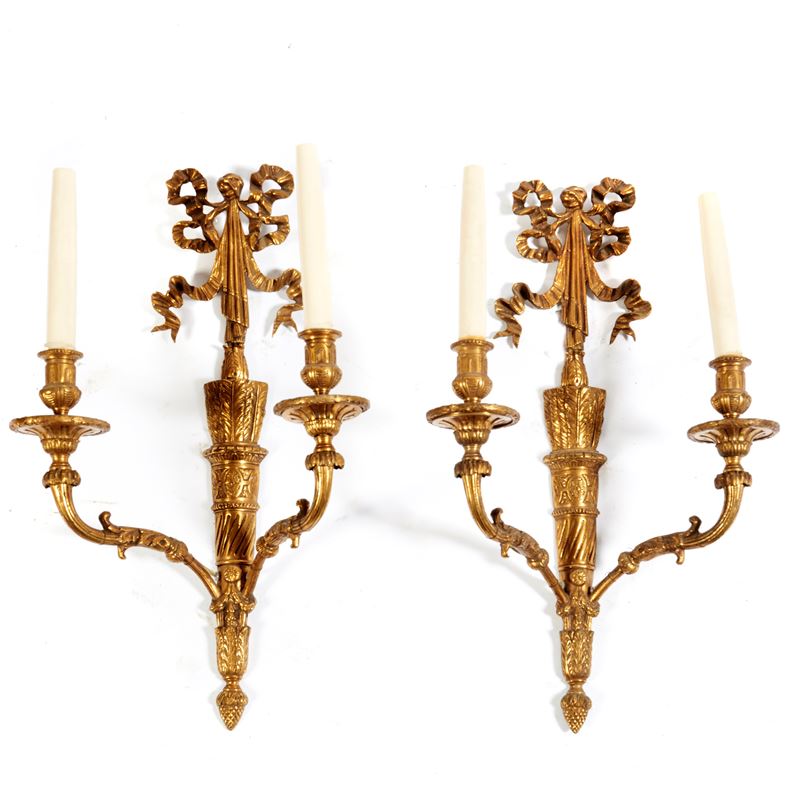 Coppia di appliques, in stile Luigi XVI