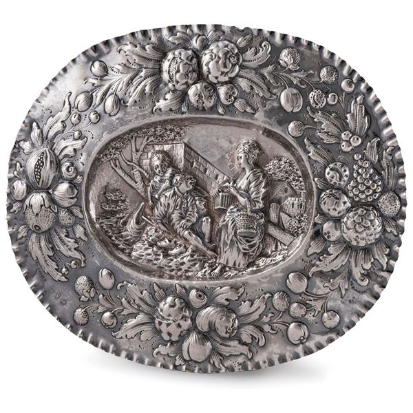 



PICCOLO VASSOIO, AREA GERMANICA, SEC. XIX