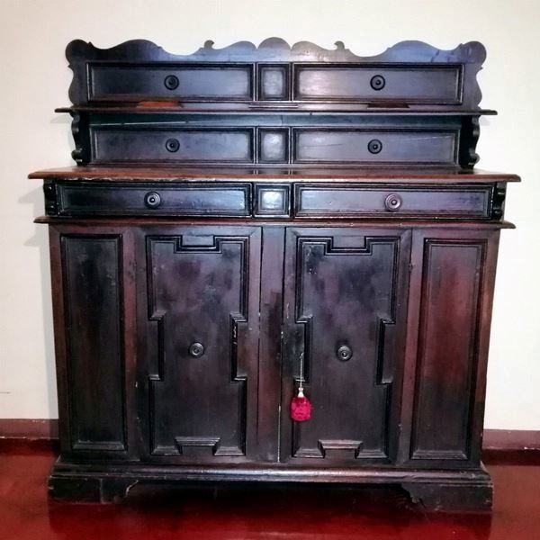 Credenza, in stile XVII