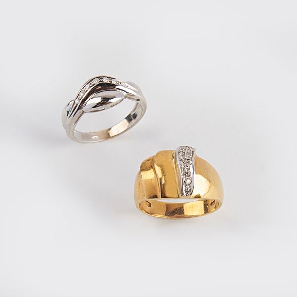 



DUE ANELLI IN ORO GIALLO, ORO BIANCO 18KT E DIAMANTI