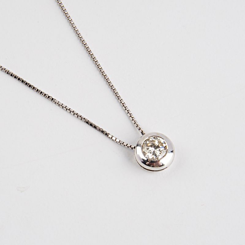 Collana Punto Luce in Oro Bianco 18kt e Diamante