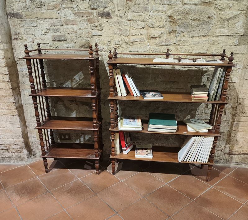 Due etegere, sec. XX