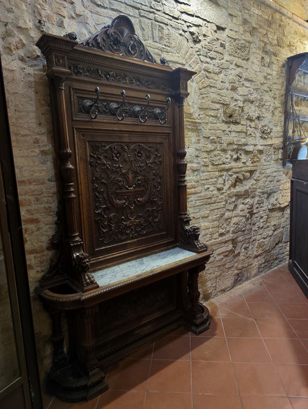 Appendiabiti, in stile Rinascimento, sec. XX
