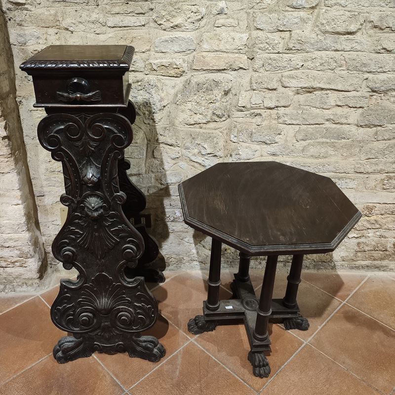 Tavolino e portavasi, in stile rinascimento