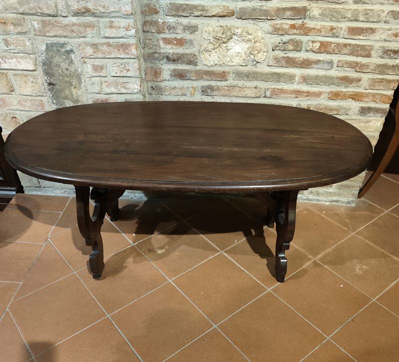 Tavolo da fumo ovale, sec. XX