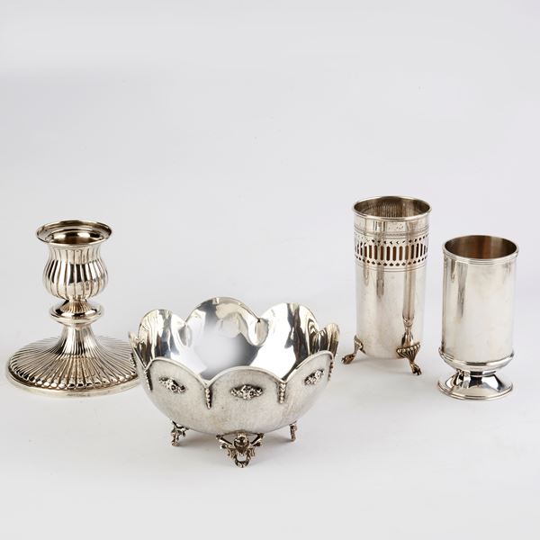 



PORTA CERO, DUE VASETTI E CIOTOLA, SEC. XX