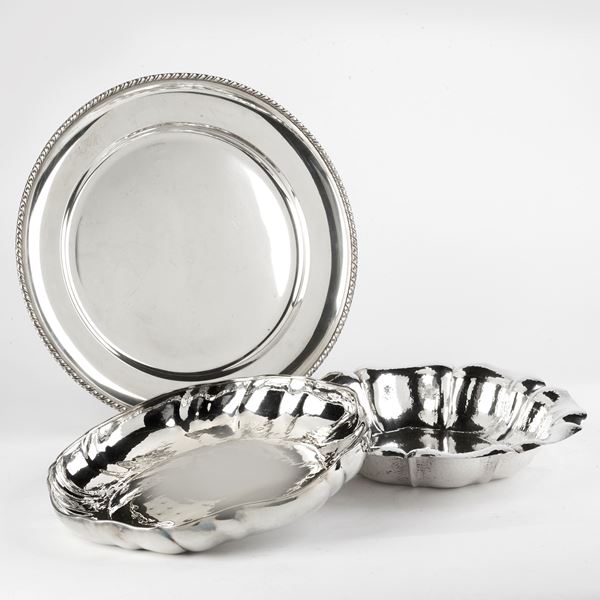 



DUE VASCHE E VASSOIO, SEC. XX