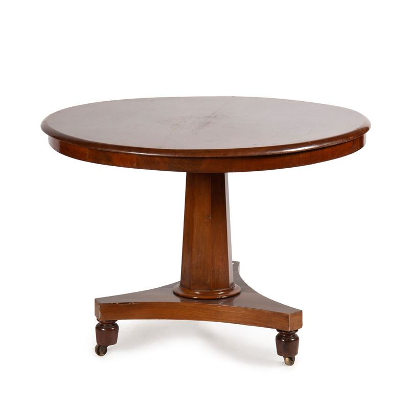 Tavolo a vela, Inghilterra, sec. XX