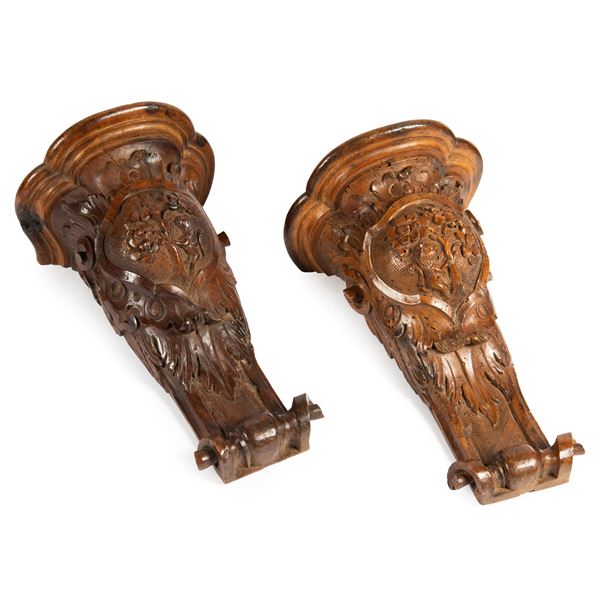 



Coppia di mensole, sec. XVIII  - Asta Mobili, arredi, dipinti e oggetti d'arte - Poggio Bracciolini Casa d'Aste