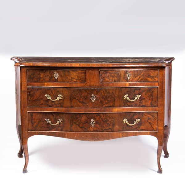 



Cassettone a balestra, sec. XVIII 