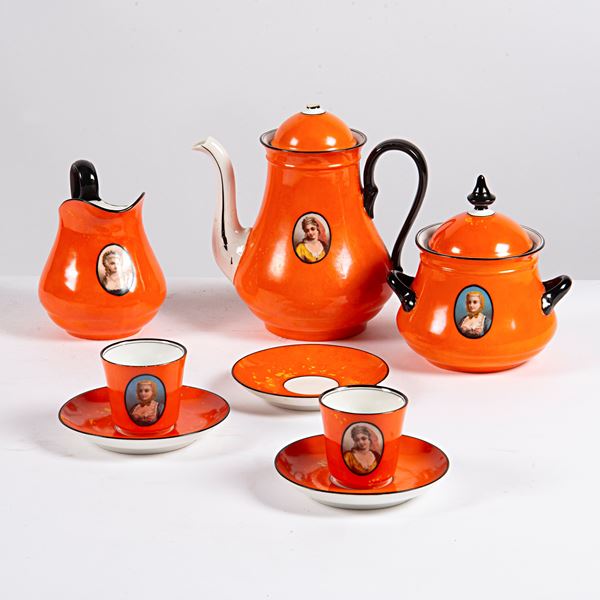 



Servito da caff&egrave;, manifattura Ginori, decoro Doccia, met&agrave; del sec. XX